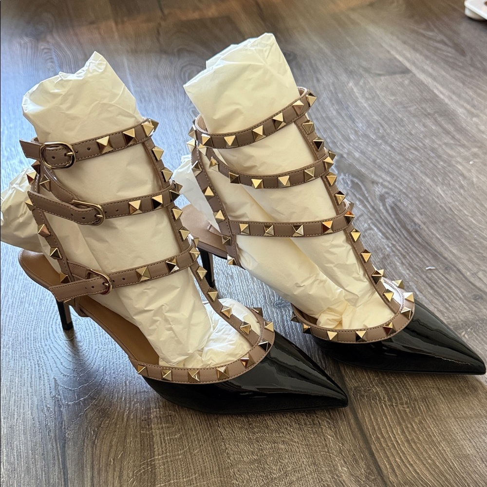 Valentino Garavani Black and Beige Rockstud Heels